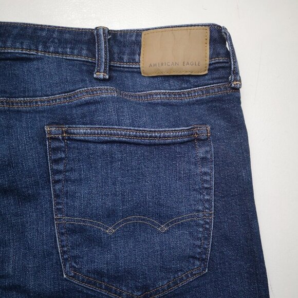 American Eagle Flex Men's Size 40/30 Medium Wash Zipper & Button Closure Jeans - Picture 14 of 16